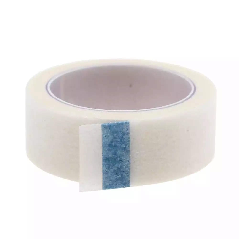 Лейкопластырь LEIKO, на нетканой хлопчатобумажной основе,фиксирующий, размер 1,25см*500см, гипоаллергенный, катушка в картонной коробке