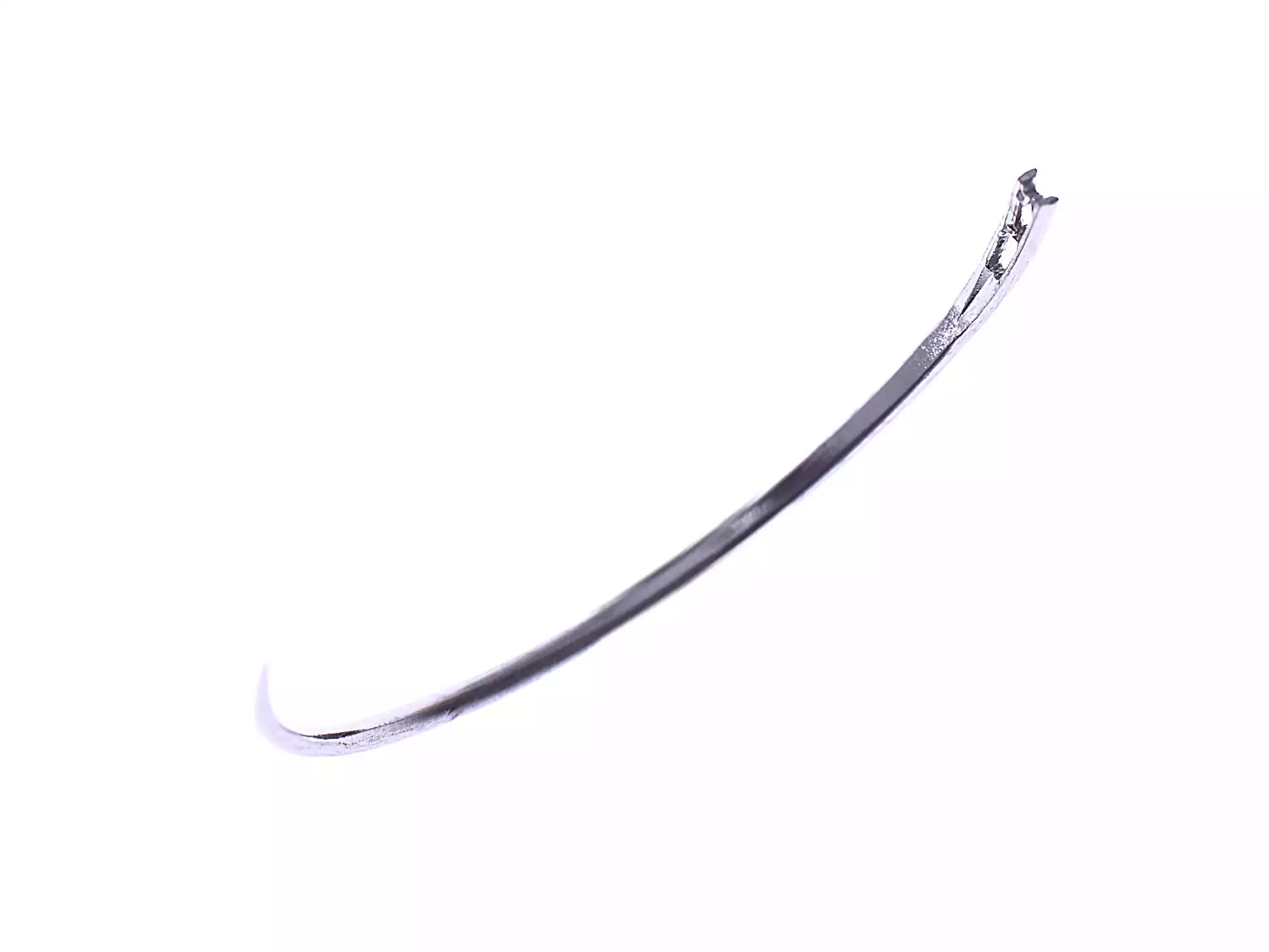 Игла хирургическая изогнутая на 3/8 окружности с круглым острием с пружинящим ушком 3А1: 3А1-0,7х45